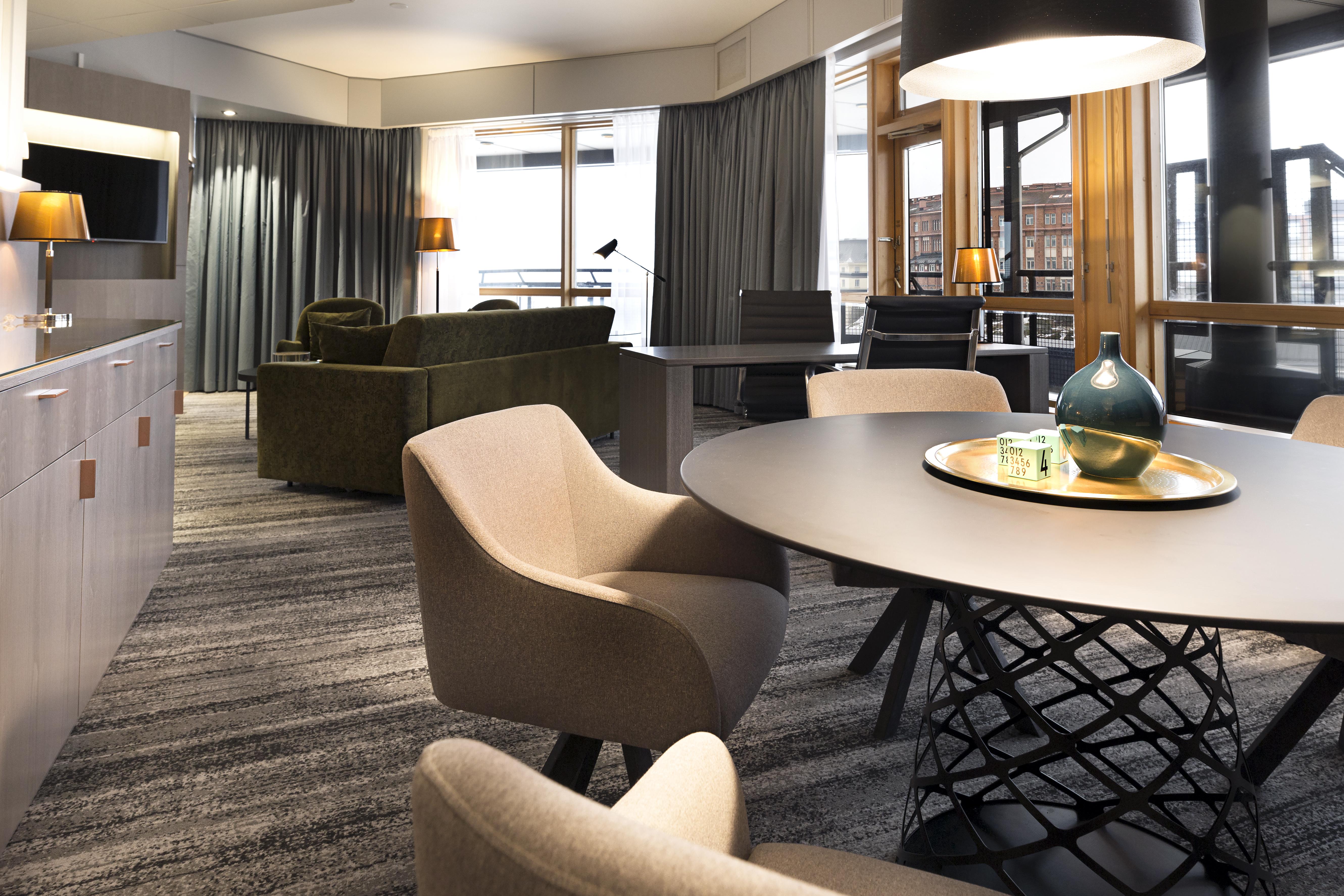 赫尔辛基斯特兰德希尔顿酒店 外观 照片 The interior of the new lounge