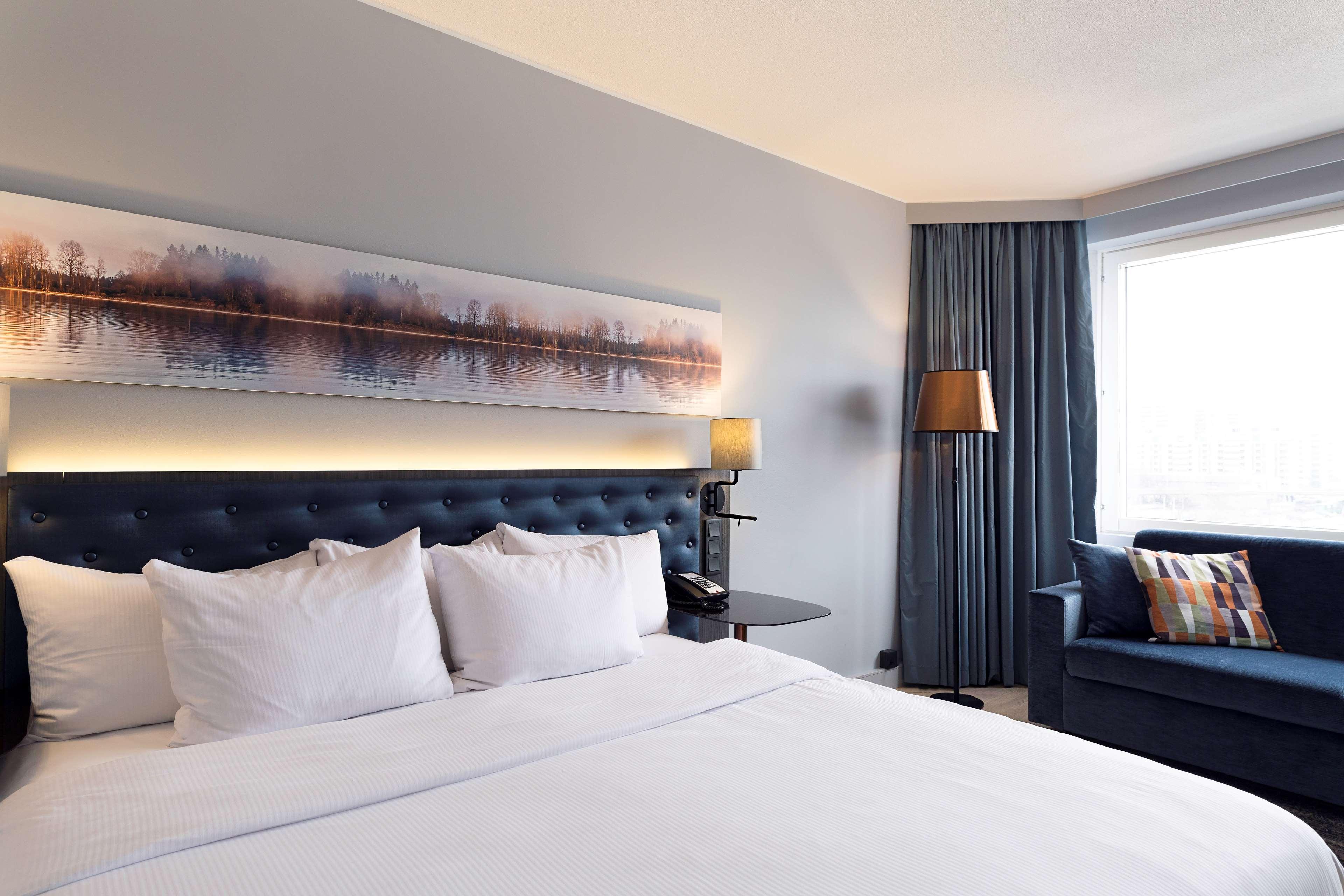 赫尔辛基斯特兰德希尔顿酒店 外观 照片 A guest room at the Hotel